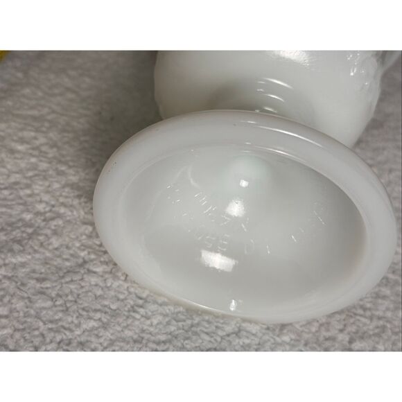 Vintage EO Brody White Milk Glass M4300 Pedestal Vase/Grape Vine - Picture 7 of 11